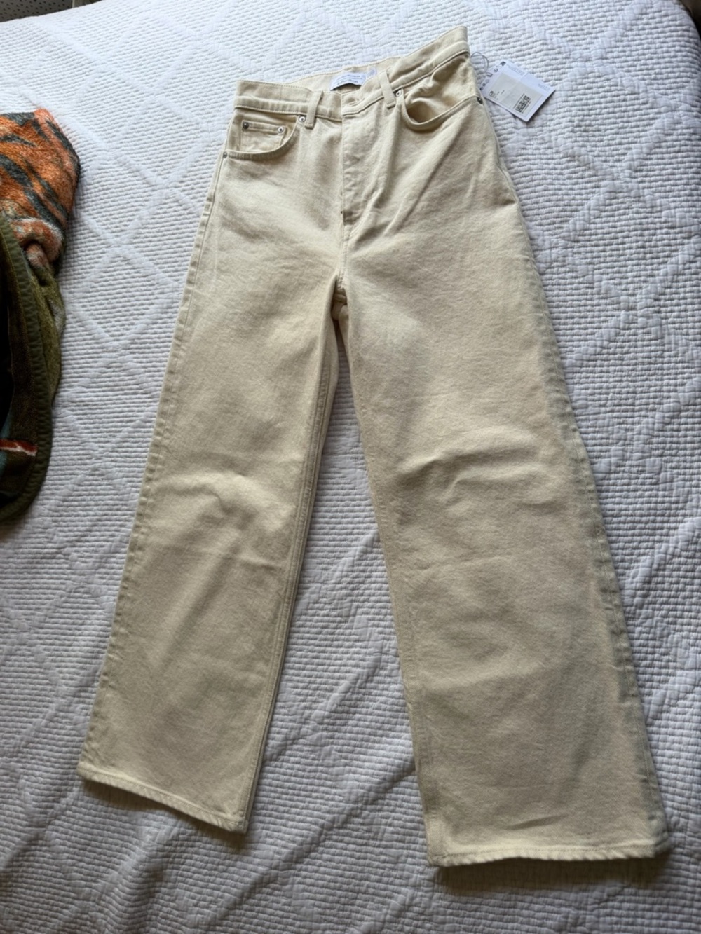 & Other Stories High-Rise Wide-Leg Jeans in Cream